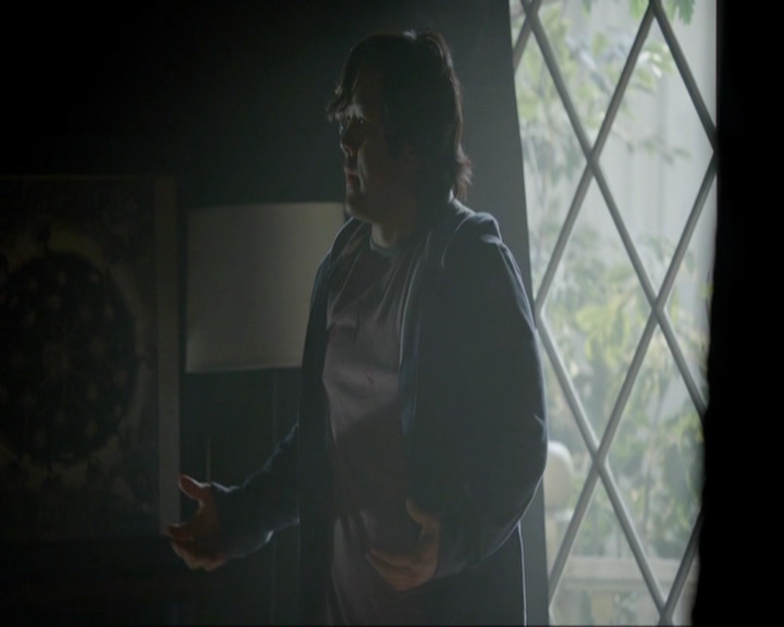 VampireDiariesWorld-dot-nl_7x05LiveThroughThis1139.jpg