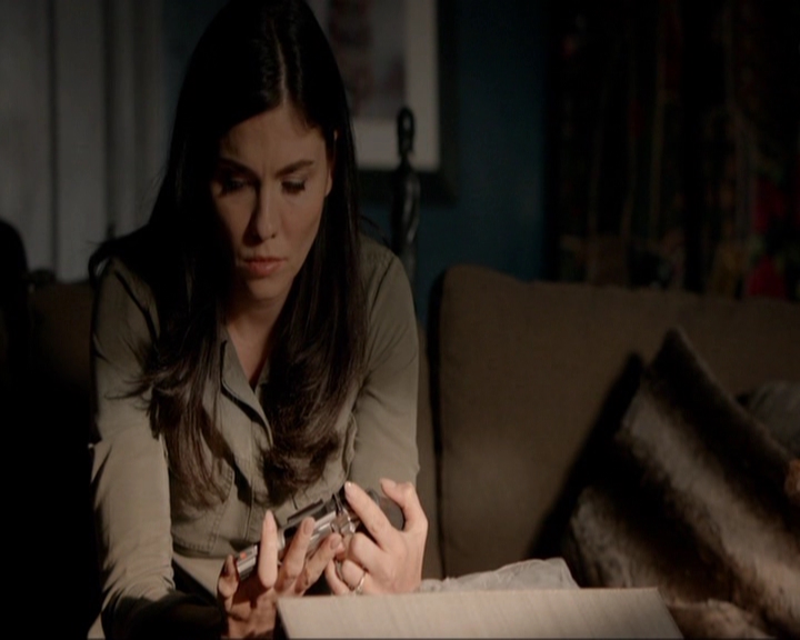 VampireDiariesWorld-dot-nl_7x05LiveThroughThis1151.jpg