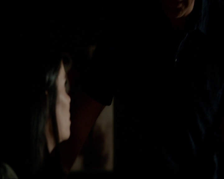 VampireDiariesWorld-dot-nl_7x05LiveThroughThis1161.jpg