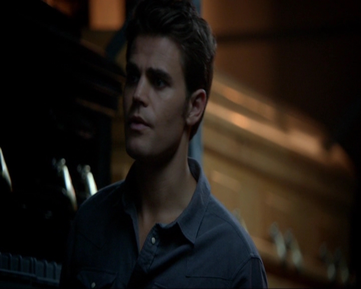 VampireDiariesWorld-dot-nl_7x05LiveThroughThis1246.jpg