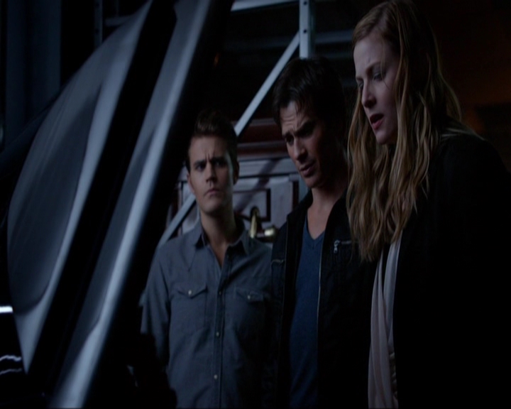 VampireDiariesWorld-dot-nl_7x05LiveThroughThis1300.jpg