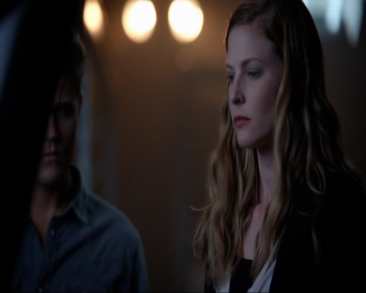 VampireDiariesWorld-dot-nl_7x05LiveThroughThis1309.jpg