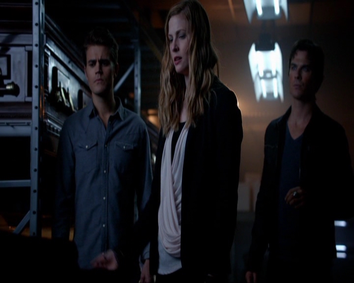 VampireDiariesWorld-dot-nl_7x05LiveThroughThis1313.jpg