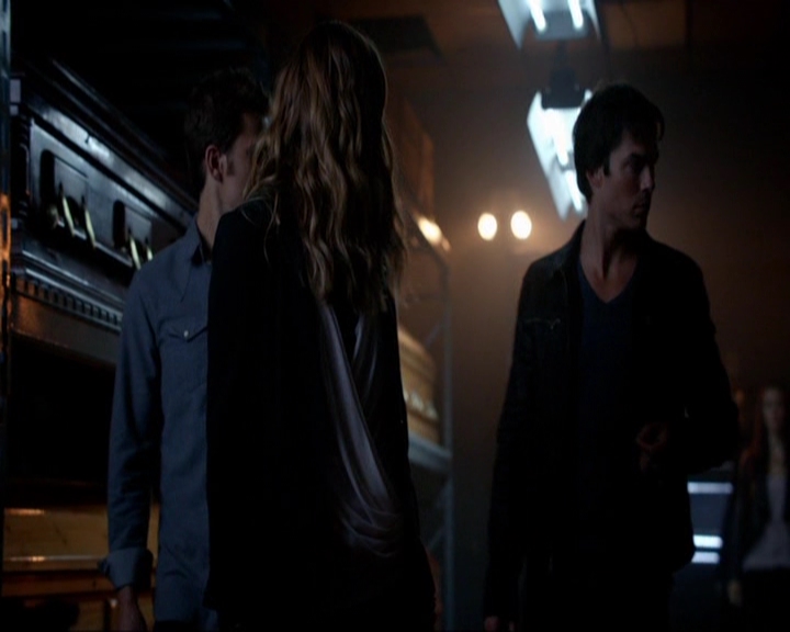 VampireDiariesWorld-dot-nl_7x05LiveThroughThis1333.jpg