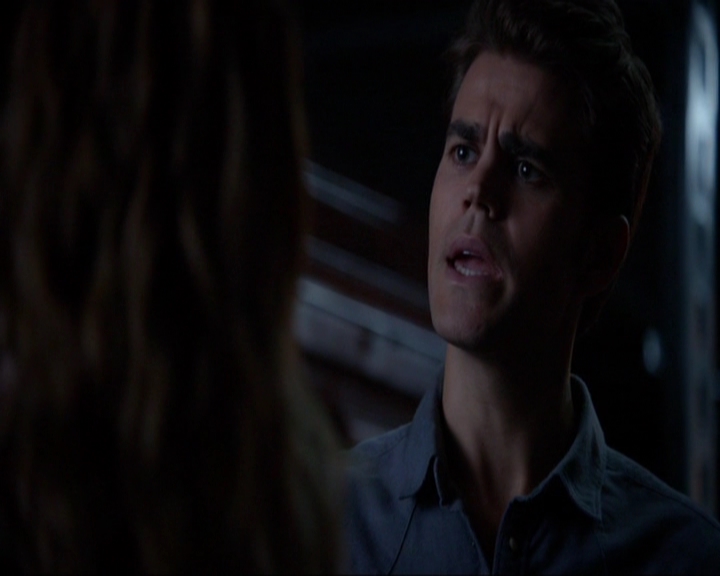 VampireDiariesWorld-dot-nl_7x05LiveThroughThis1383.jpg