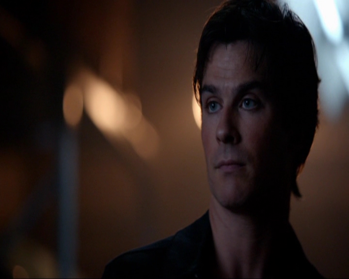 VampireDiariesWorld-dot-nl_7x05LiveThroughThis1395.jpg