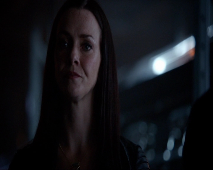 VampireDiariesWorld-dot-nl_7x05LiveThroughThis1396.jpg