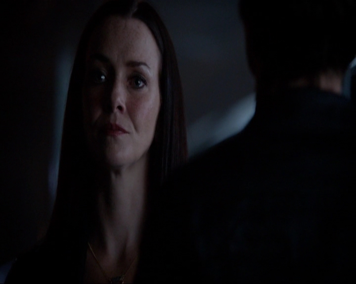 VampireDiariesWorld-dot-nl_7x05LiveThroughThis1397.jpg