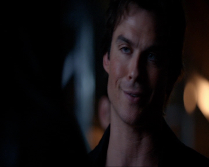 VampireDiariesWorld-dot-nl_7x05LiveThroughThis1399.jpg