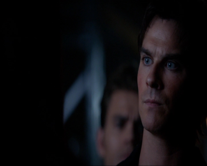 VampireDiariesWorld-dot-nl_7x05LiveThroughThis1405.jpg