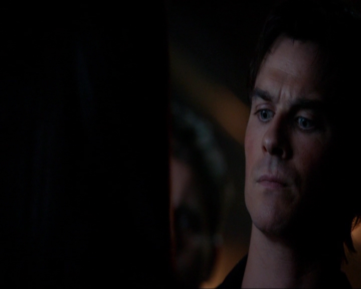 VampireDiariesWorld-dot-nl_7x05LiveThroughThis1406.jpg