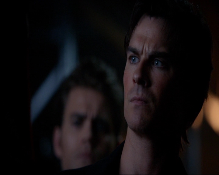 VampireDiariesWorld-dot-nl_7x05LiveThroughThis1410.jpg