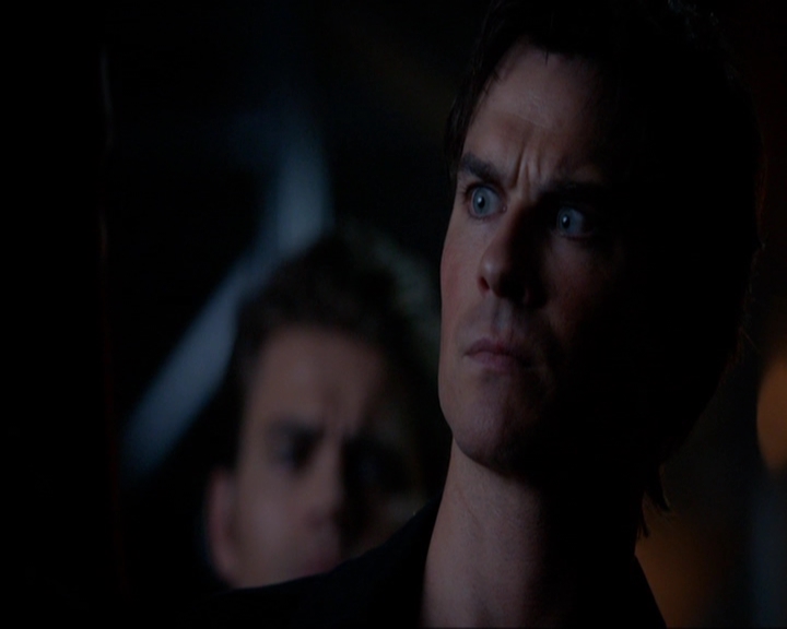 VampireDiariesWorld-dot-nl_7x05LiveThroughThis1414.jpg