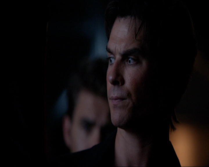 VampireDiariesWorld-dot-nl_7x05LiveThroughThis1423.jpg