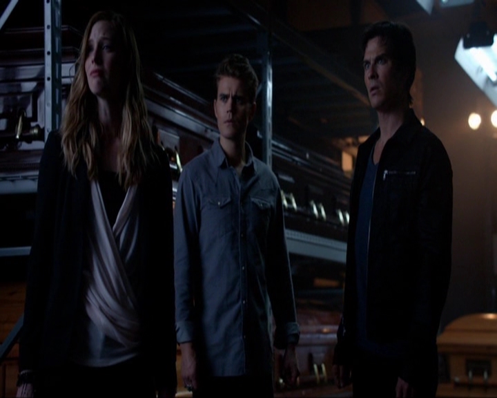 VampireDiariesWorld-dot-nl_7x05LiveThroughThis1447.jpg