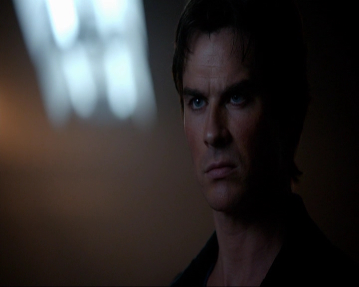 VampireDiariesWorld-dot-nl_7x05LiveThroughThis1453.jpg