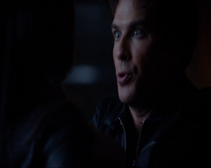 VampireDiariesWorld-dot-nl_7x05LiveThroughThis1455.jpg