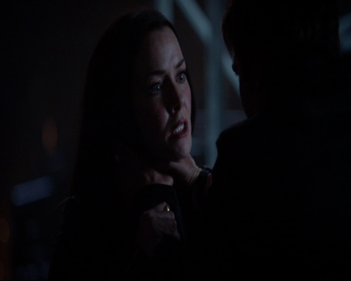 VampireDiariesWorld-dot-nl_7x05LiveThroughThis1457.jpg