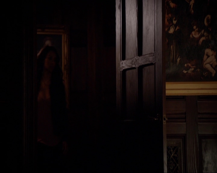 VampireDiariesWorld-dot-nl_7x05LiveThroughThis1465.jpg