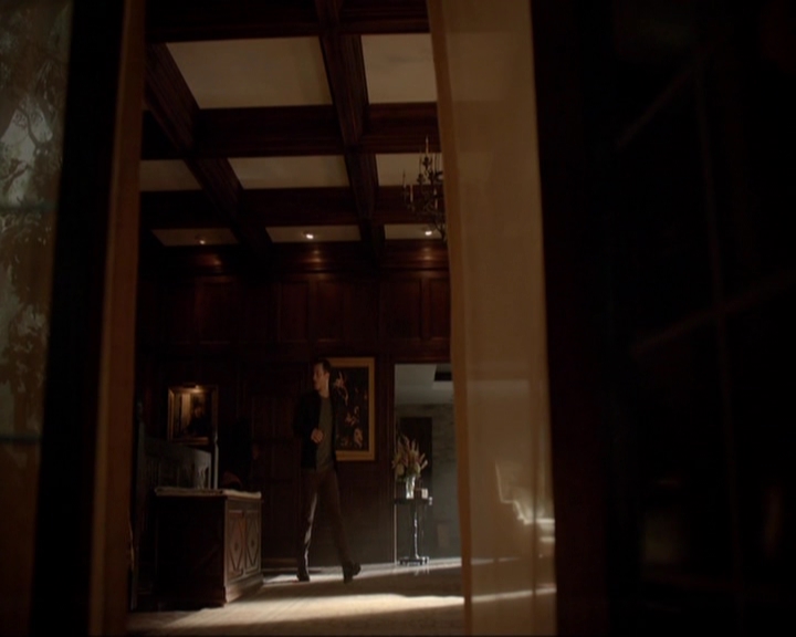 VampireDiariesWorld-dot-nl_7x05LiveThroughThis1468.jpg