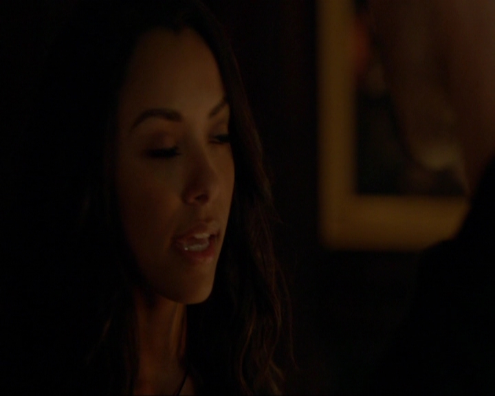 VampireDiariesWorld-dot-nl_7x05LiveThroughThis1486.jpg