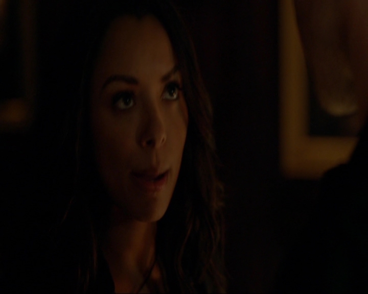 VampireDiariesWorld-dot-nl_7x05LiveThroughThis1487.jpg