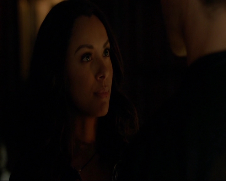 VampireDiariesWorld-dot-nl_7x05LiveThroughThis1492.jpg