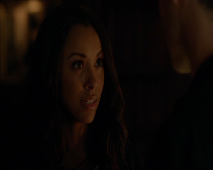 VampireDiariesWorld-dot-nl_7x05LiveThroughThis1499.jpg