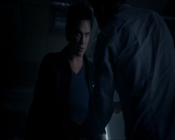 VampireDiariesWorld-dot-nl_7x05LiveThroughThis1545.jpg