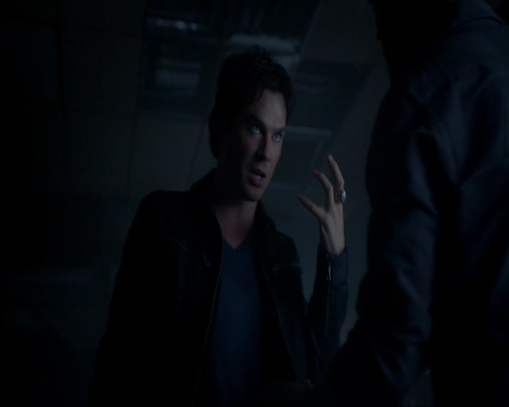 VampireDiariesWorld-dot-nl_7x05LiveThroughThis1546.jpg