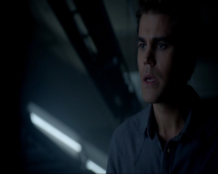 VampireDiariesWorld-dot-nl_7x05LiveThroughThis1552.jpg