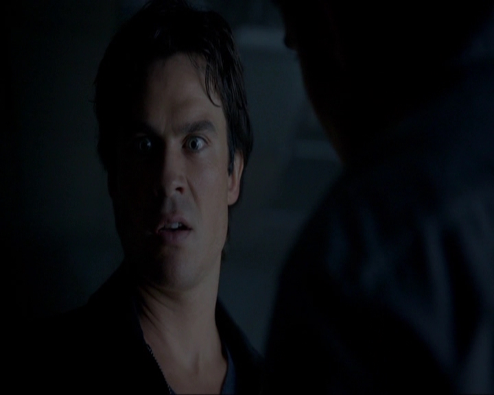 VampireDiariesWorld-dot-nl_7x05LiveThroughThis1570.jpg