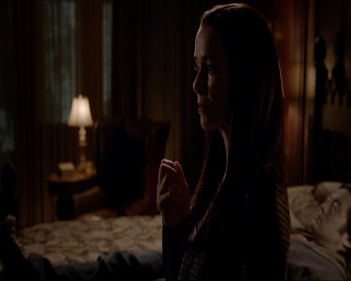 VampireDiariesWorld-dot-nl_7x05LiveThroughThis1798.jpg