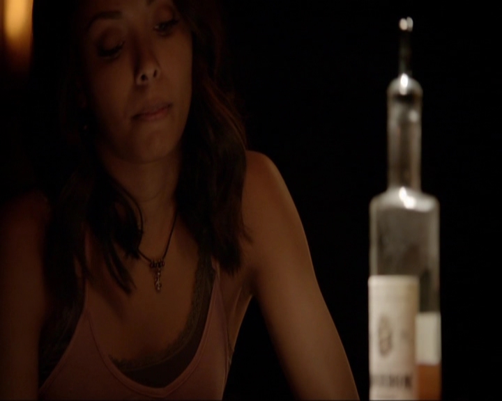 VampireDiariesWorld-dot-nl_7x05LiveThroughThis1808.jpg