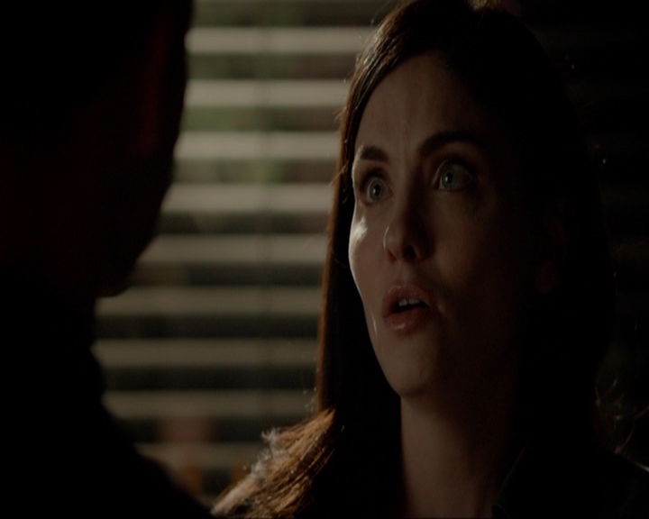 VampireDiariesWorld-dot-nl_7x05LiveThroughThis1906.jpg