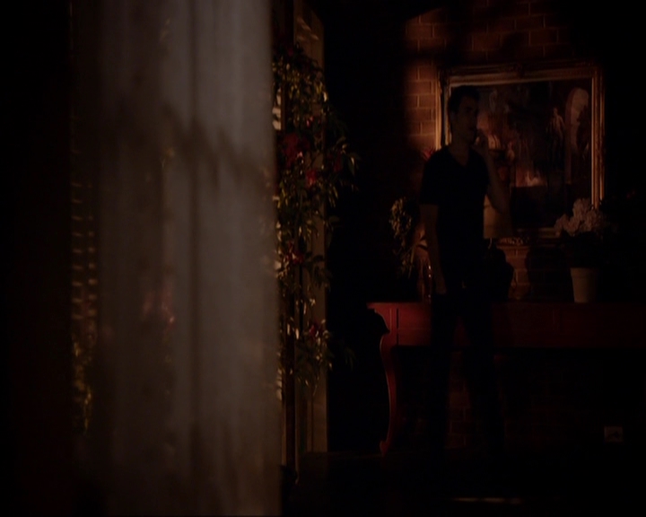 VampireDiariesWorld-dot-nl_7x05LiveThroughThis1937.jpg