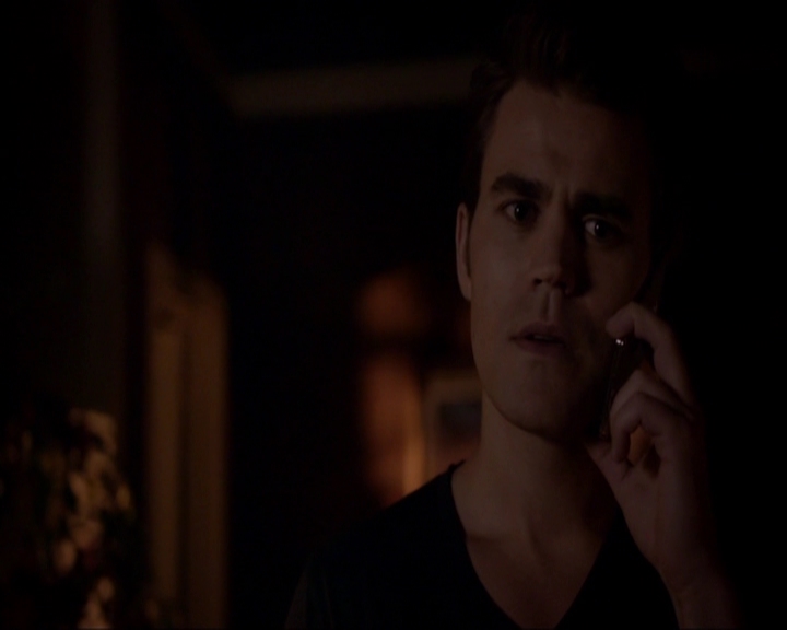 VampireDiariesWorld-dot-nl_7x05LiveThroughThis1974.jpg