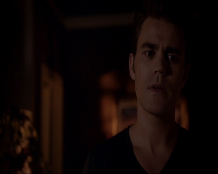 VampireDiariesWorld-dot-nl_7x05LiveThroughThis1979.jpg