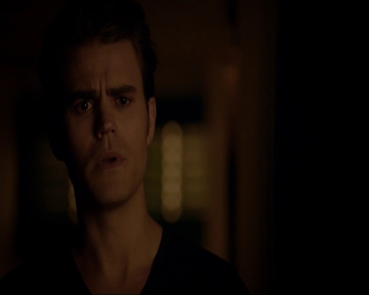 VampireDiariesWorld-dot-nl_7x05LiveThroughThis2030.jpg