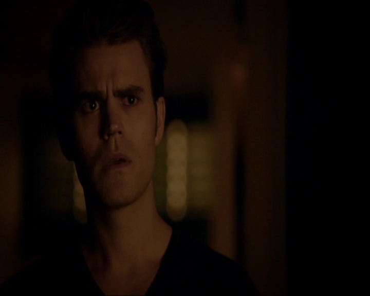 VampireDiariesWorld-dot-nl_7x05LiveThroughThis2032.jpg