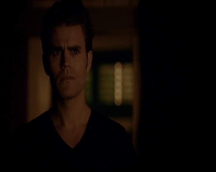 VampireDiariesWorld-dot-nl_7x05LiveThroughThis2051.jpg