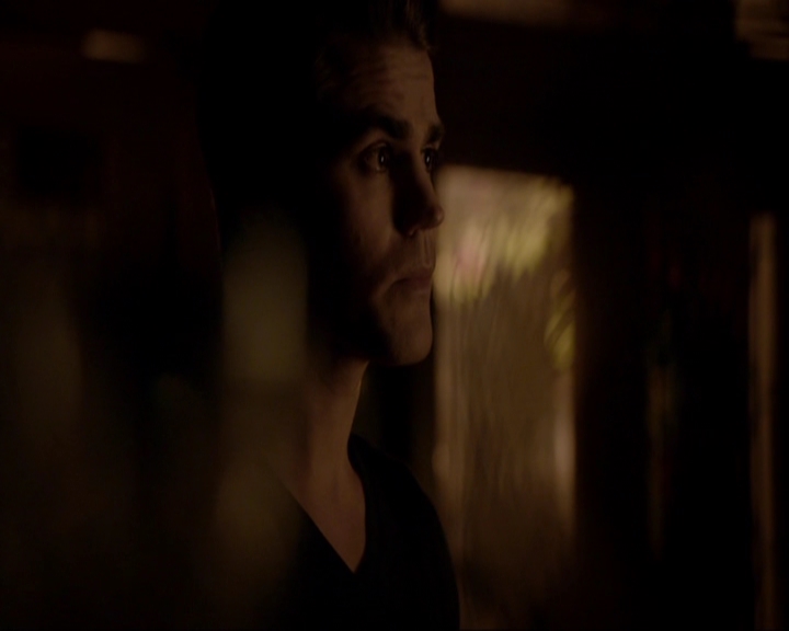 VampireDiariesWorld-dot-nl_7x05LiveThroughThis2053.jpg