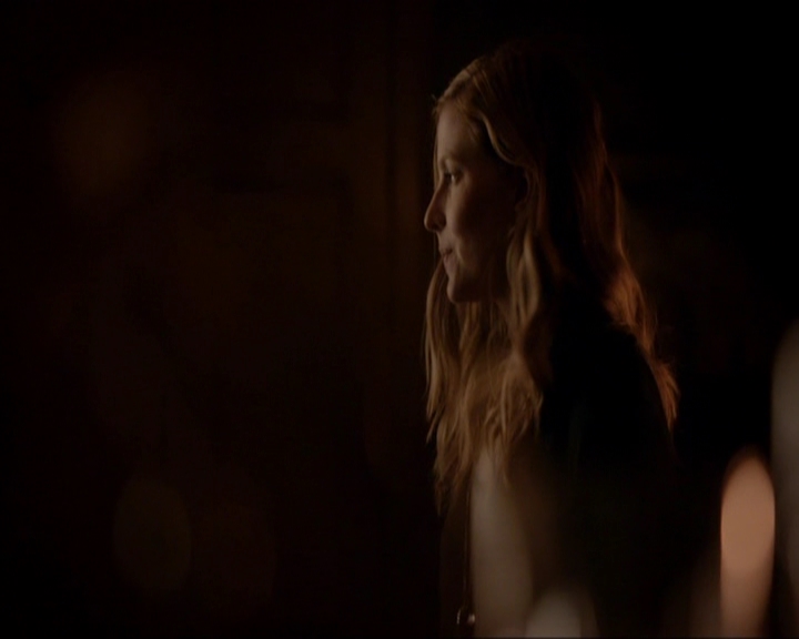 VampireDiariesWorld-dot-nl_7x05LiveThroughThis2056.jpg