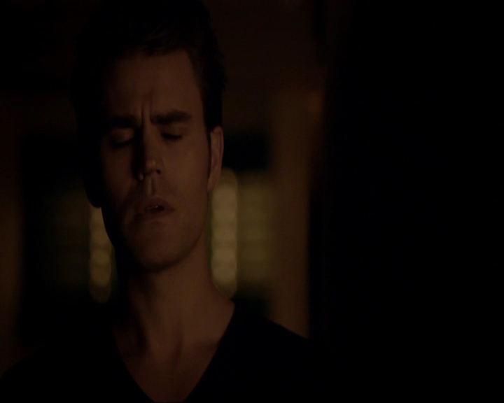 VampireDiariesWorld-dot-nl_7x05LiveThroughThis2059.jpg