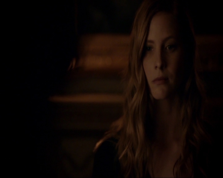 VampireDiariesWorld-dot-nl_7x05LiveThroughThis2069.jpg