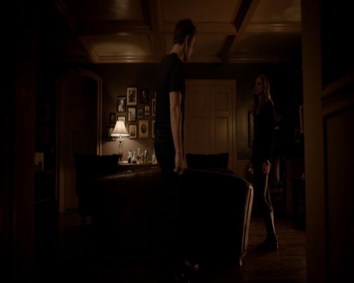 VampireDiariesWorld-dot-nl_7x05LiveThroughThis2073.jpg