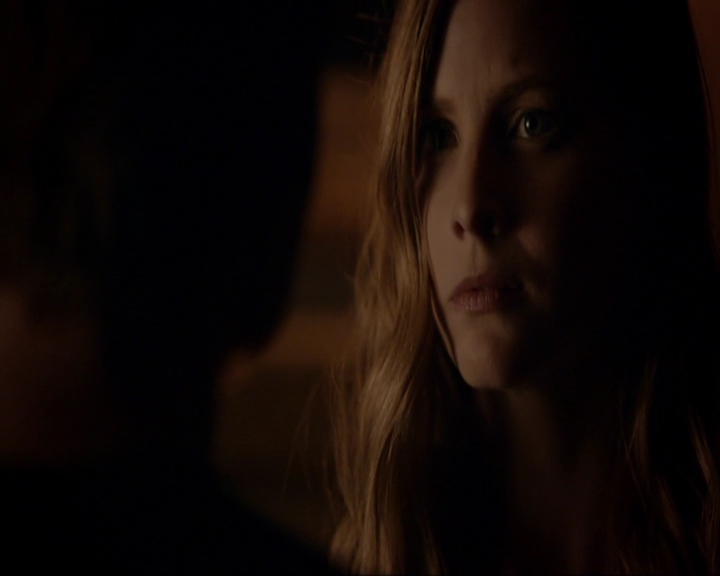 VampireDiariesWorld-dot-nl_7x05LiveThroughThis2089.jpg