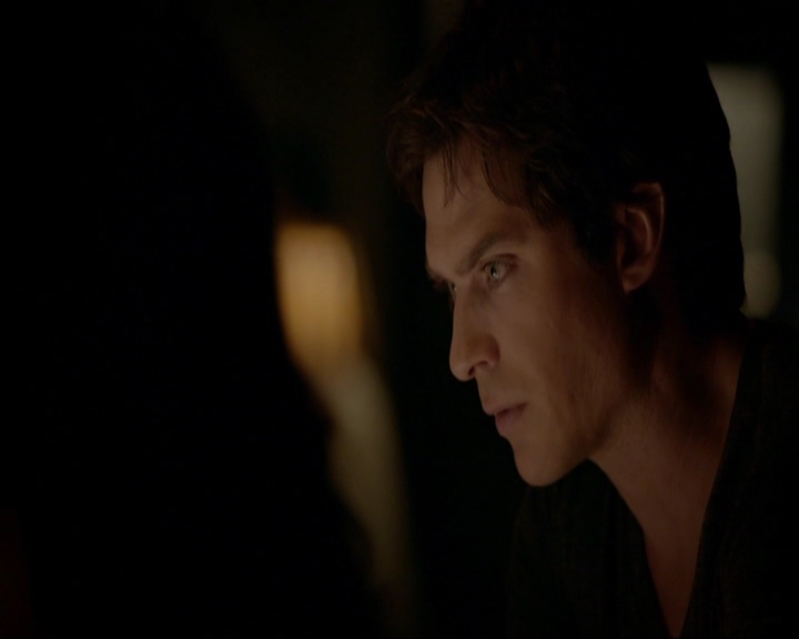 VampireDiariesWorld-dot-nl_7x05LiveThroughThis2119.jpg