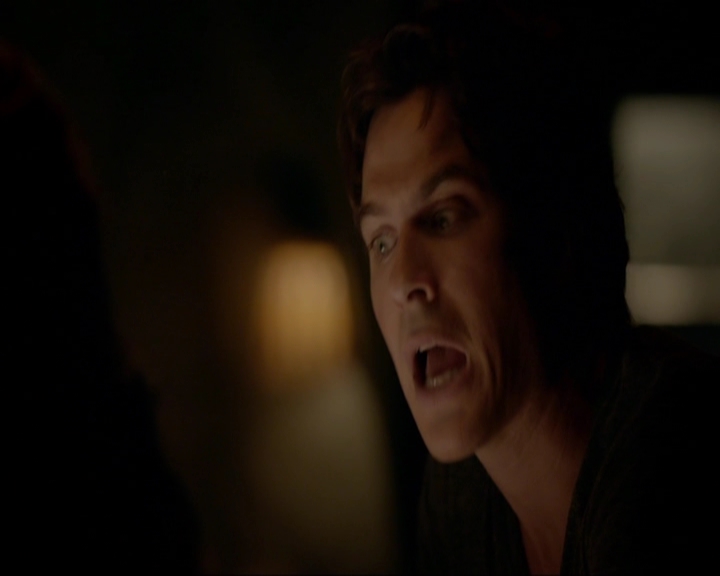 VampireDiariesWorld-dot-nl_7x05LiveThroughThis2146.jpg