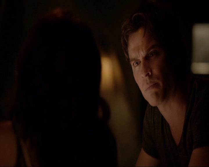 VampireDiariesWorld-dot-nl_7x05LiveThroughThis2195.jpg